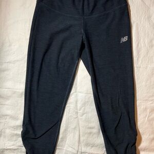 New Balance Gorpcore High-Waist Capri Leggings Women’s Size S Navy